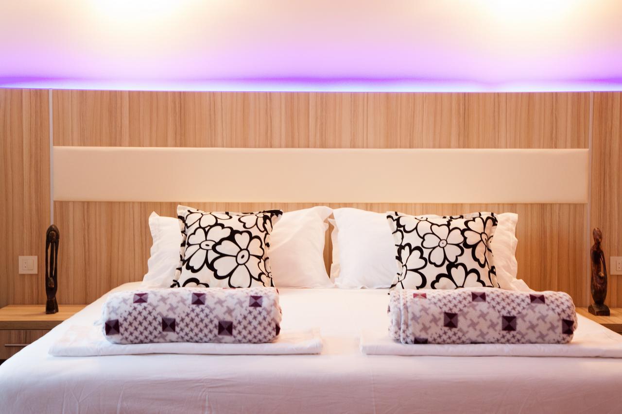 Hotel Blue Moon Улцинь Екстер'єр фото