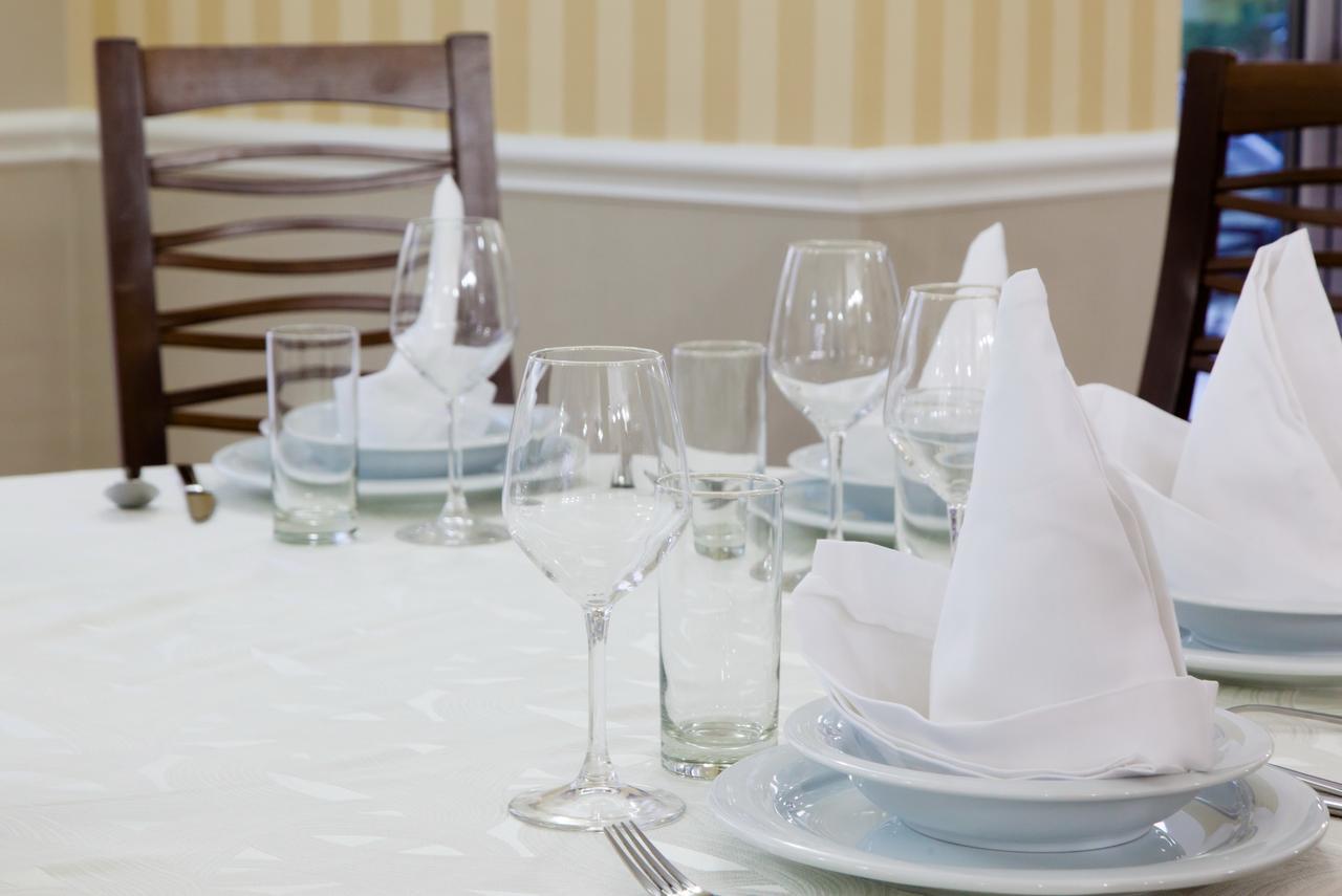 Hotel Blue Moon Улцинь Екстер'єр фото
