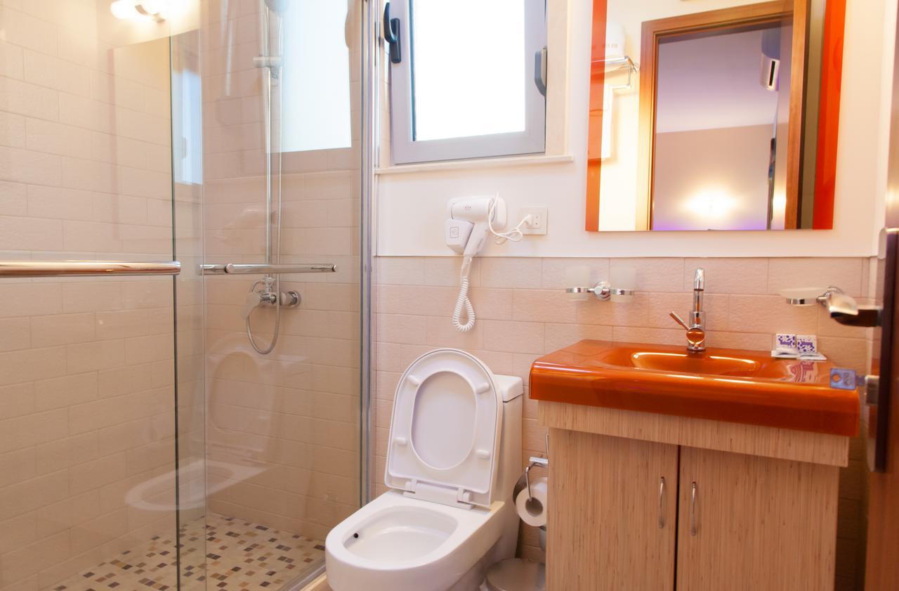 Hotel Blue Moon Улцинь Екстер'єр фото